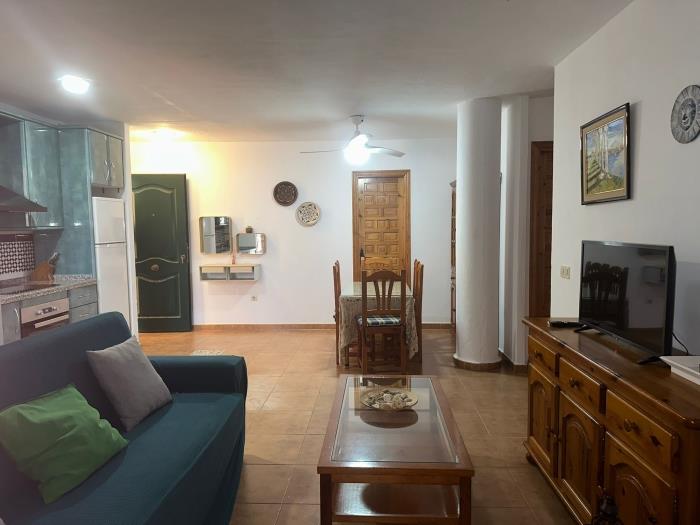 Apartamento de 2 dormitorios, 1 baño en Urb atlanterra playa.