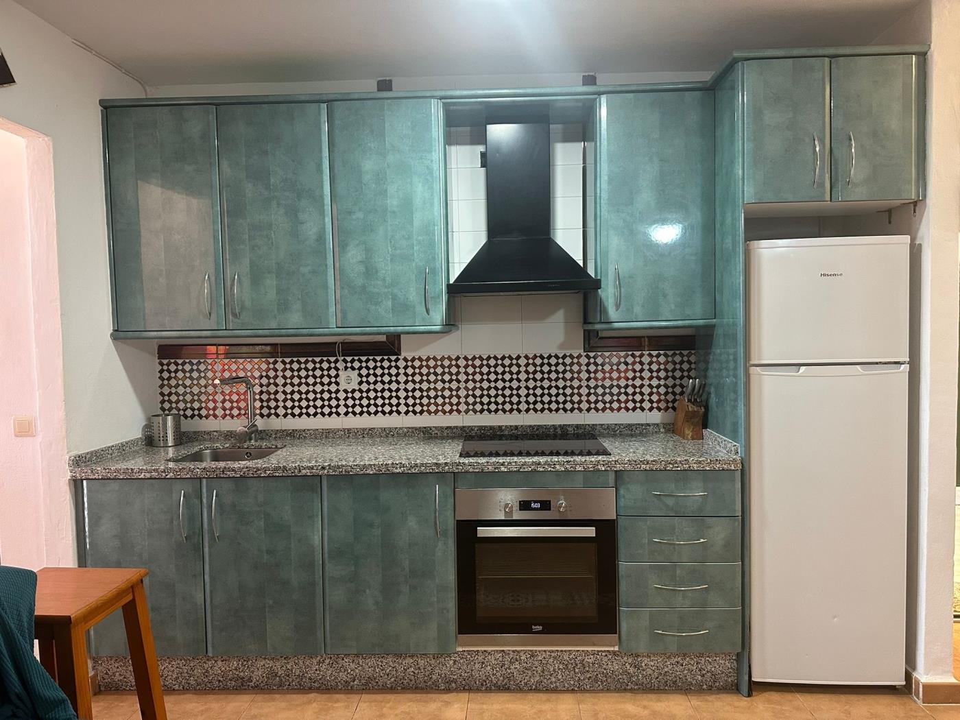 image Apartamento de 2 dormitorios, 1 baño en Urb atlanterra playa. 4