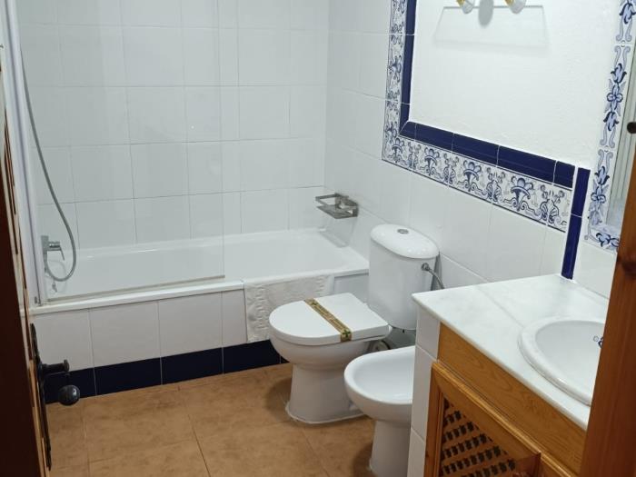 image 2 bedroom, 1 bathroom apartment in Urb Atlanterra Playa. 7