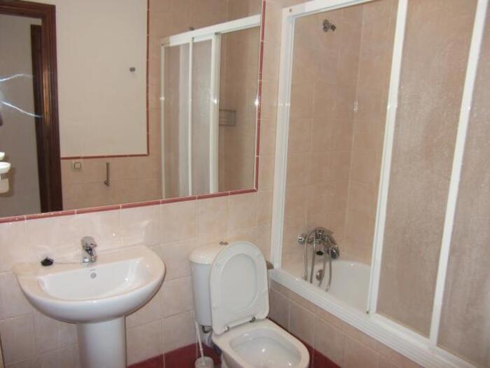 image Estupendo Adosado en Urb. Jardines de Zahara 2