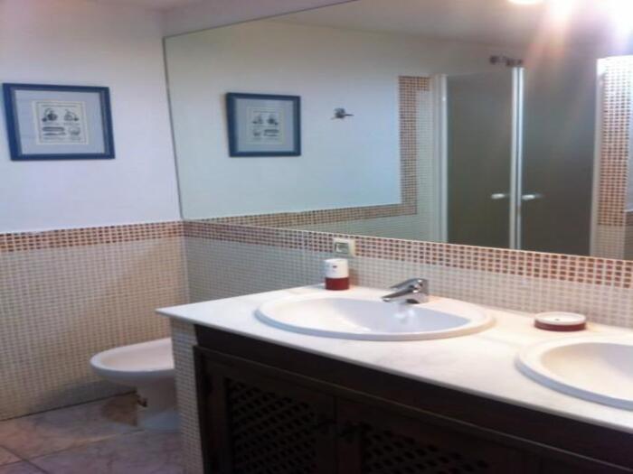 image Amplio apartamento de 2 dorm + 2 wc en Jardines de Zahara 4