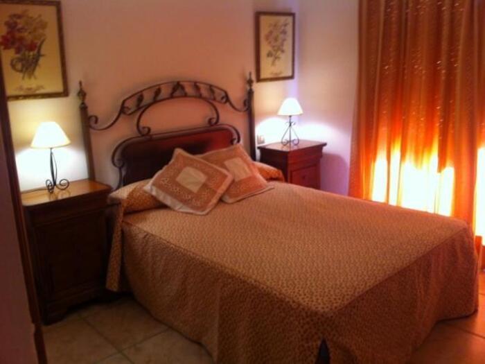 image Amplio apartamento de 2 dorm + 2 wc en Jardines de Zahara 5