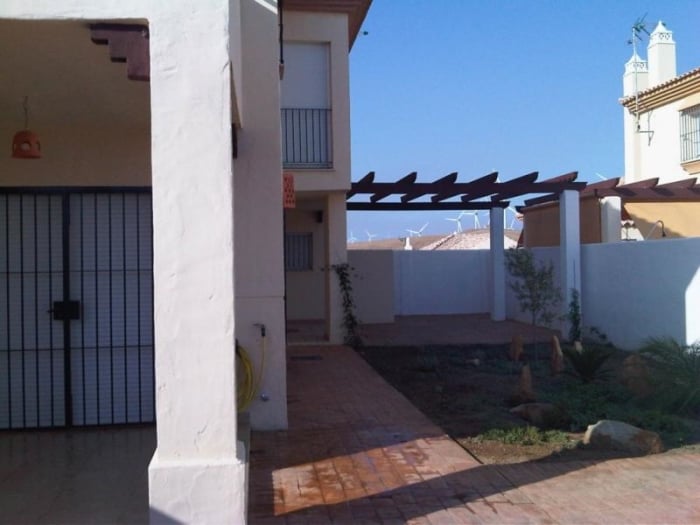 Zahara de los Atunes-Adosado en Urb. La Tahona