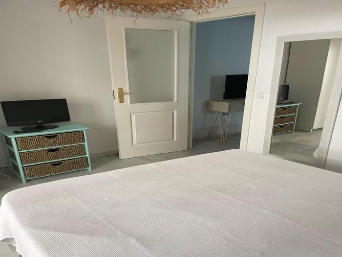 image Apartamento 2 dorm en Urb. Aretusa Luz 3