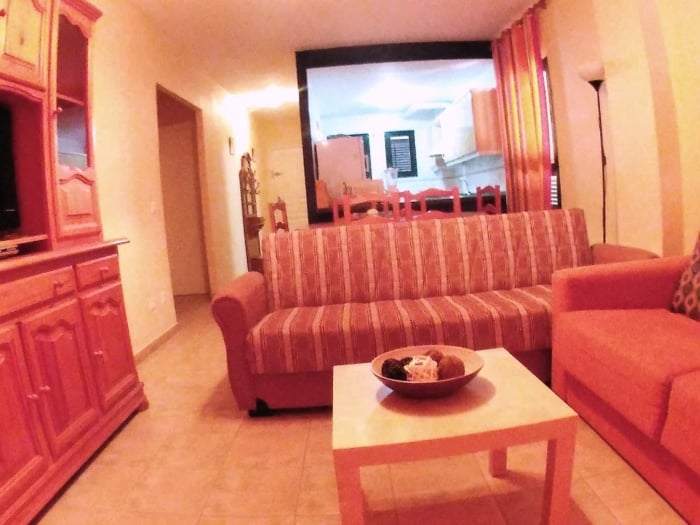 Amplio y cómodo apartamento de 2 dorm + 1 baño ( muy bonito