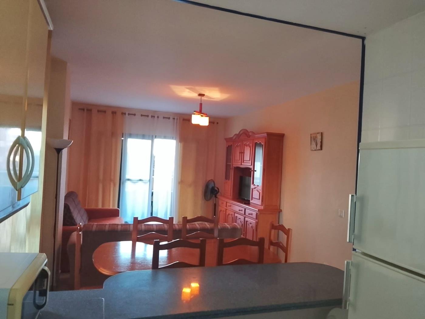image Amplio y cómodo apartamento de 2 dorm + 1 baño ( muy bonito 1