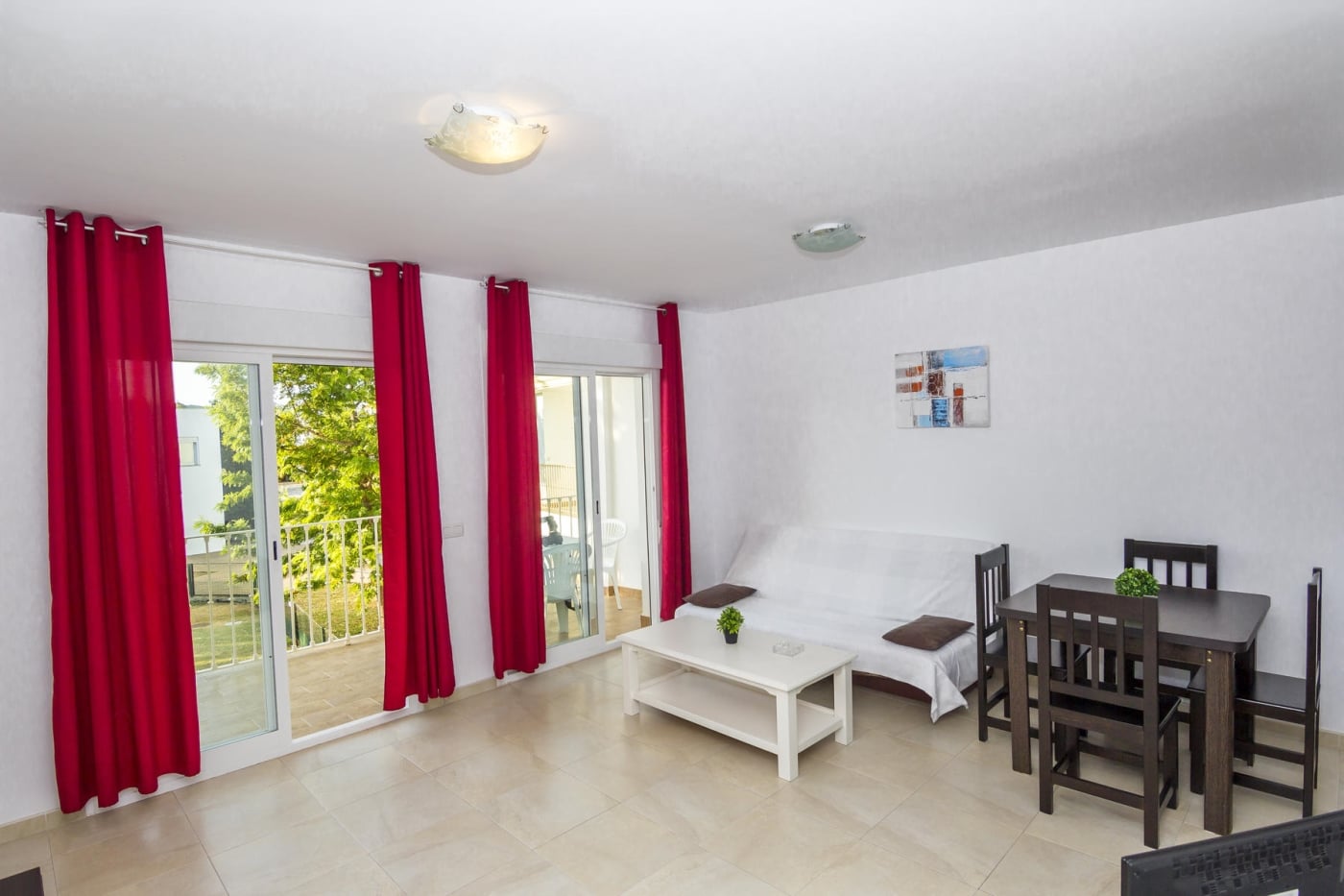 image Amplio apartamento de 1 dormitorio ( 4 personas )-Piscina 1