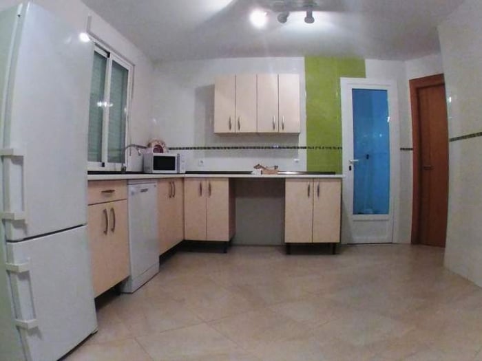 image 3 bedroom + 3 bathroom apartment (8 pax) Swimming pool 3