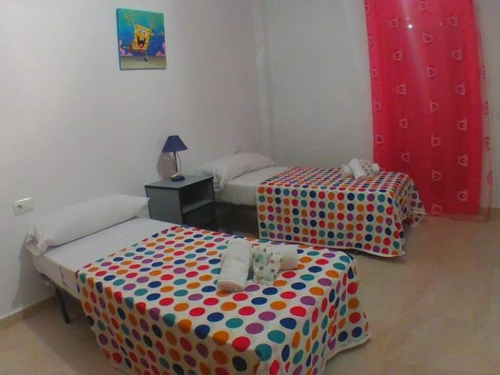 image 3 bedroom + 3 bathroom apartment (8 pax) Swimming pool 4