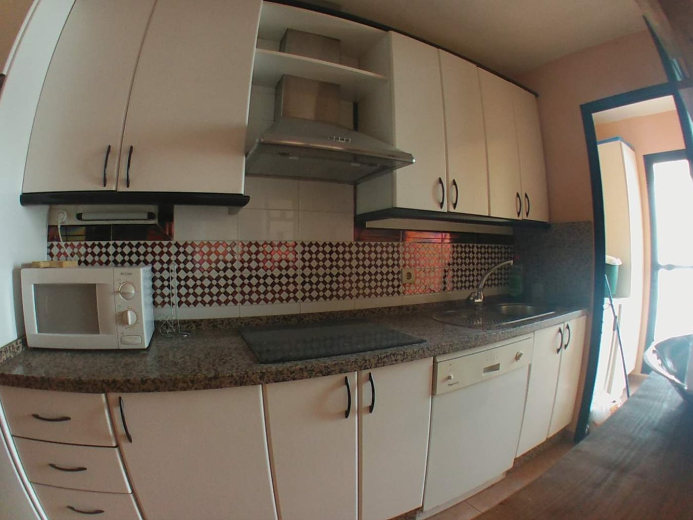 image Ático de 3 dormitorios y 2 baños en Atlanterra Playa 2