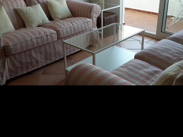 image 3 bedroom + 2 bathroom penthouse with fantastic sea views- 2