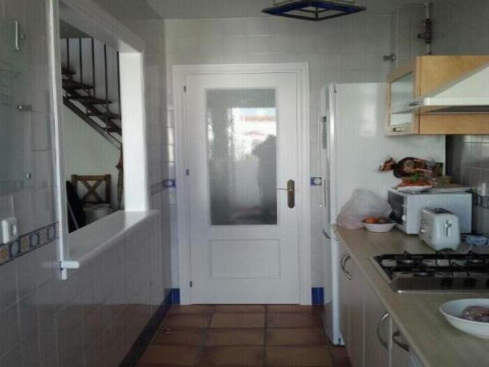 image 3 bedroom + 2 bathroom penthouse with fantastic sea views- 6