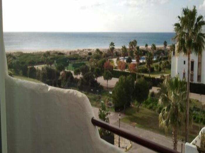 image 3 bedroom + 2 bathroom penthouse with fantastic sea views- 8