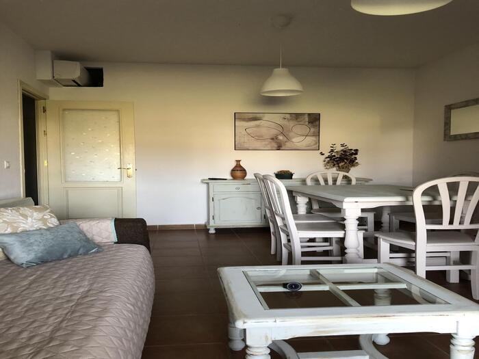 Apartamento 2 dormitorios con piscina en el pueblo-4 Pax