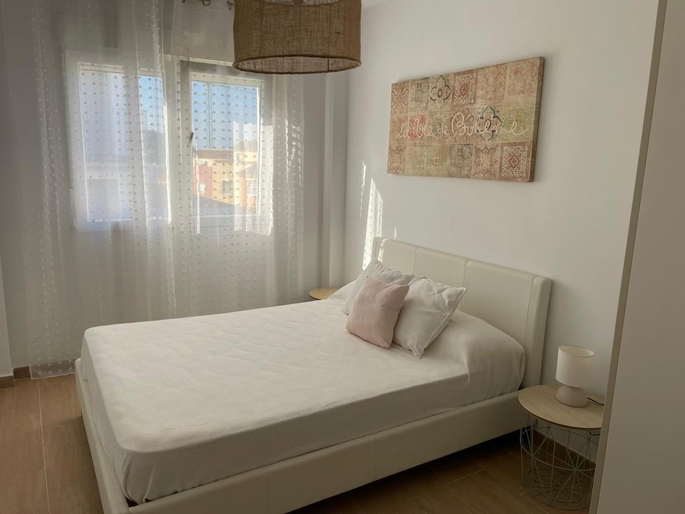 image Estupenda unifamiliar de 3 dorm + 2 baños a estrenar- 6 pax 2