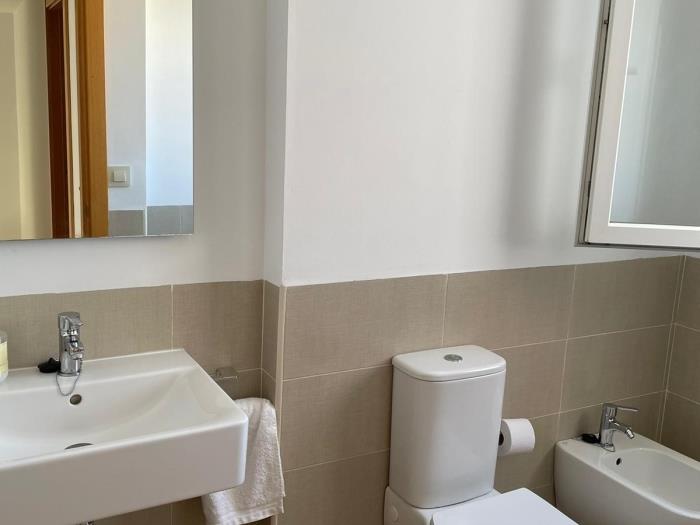 image Estupenda unifamiliar de 3 dorm + 2 baños a estrenar- 6 pax 8