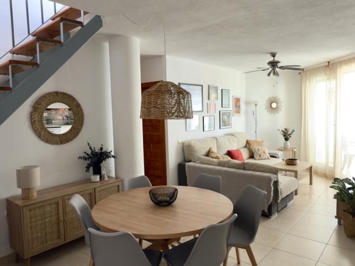 Fantástico ático de 3 dorm + 2 baños - 6 pax -