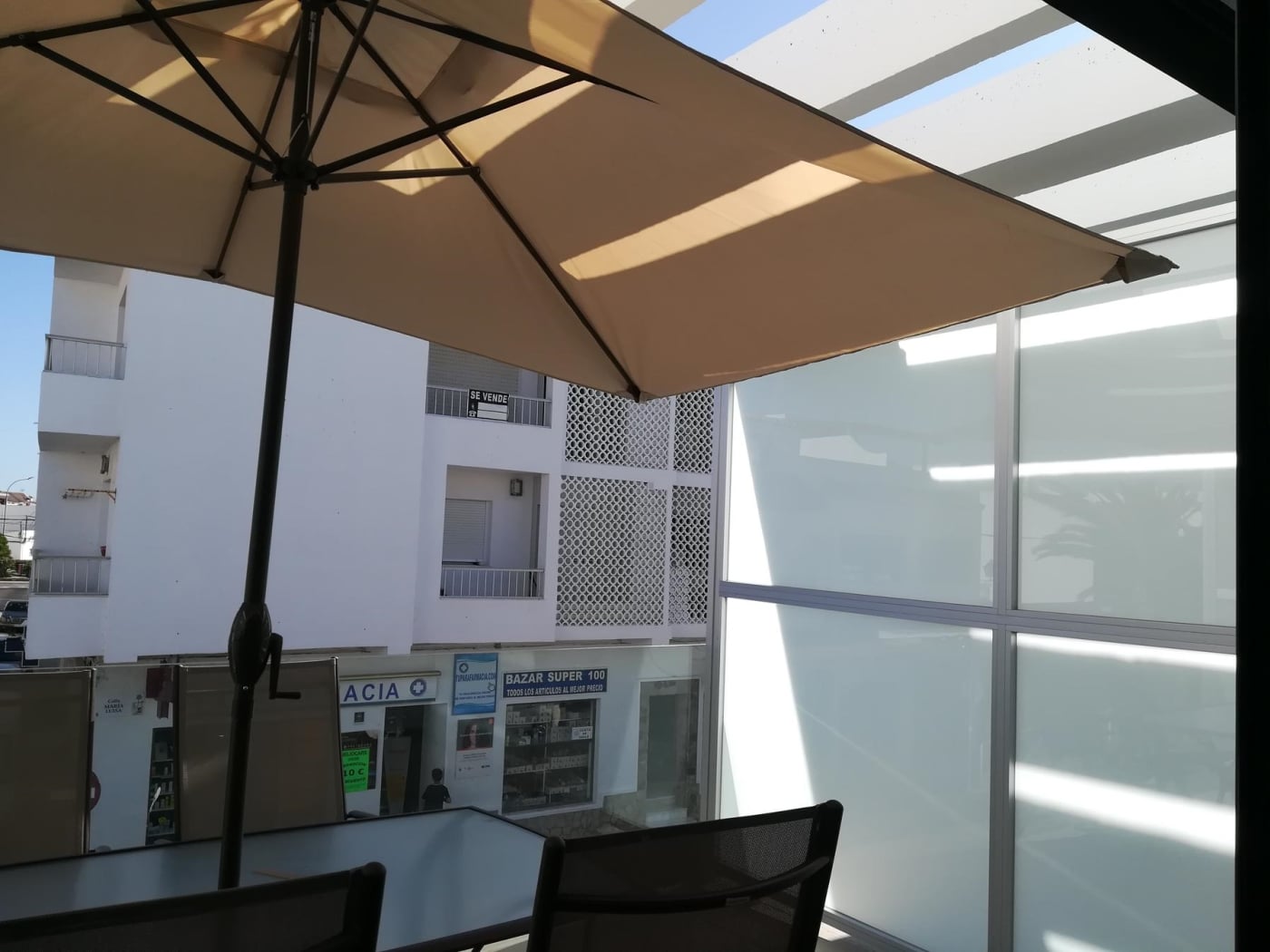 image Apartamento en el pueblo con piscina y garaje 13