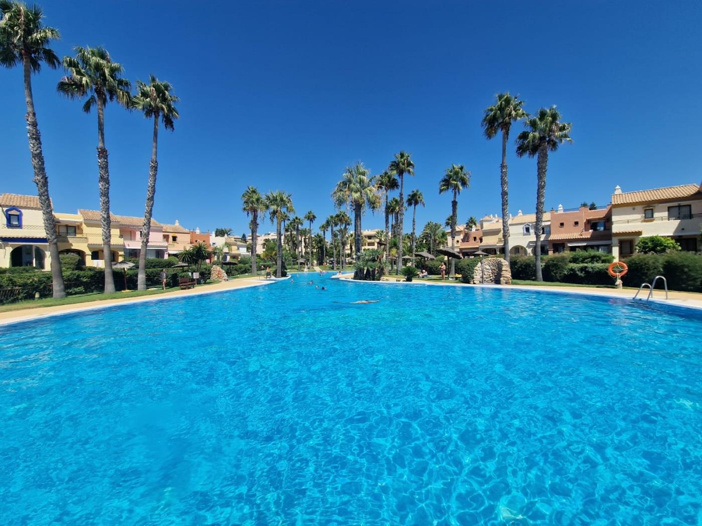 image Amplio apartamento en Urb. Jardines de Zahara- 6 Pax 17