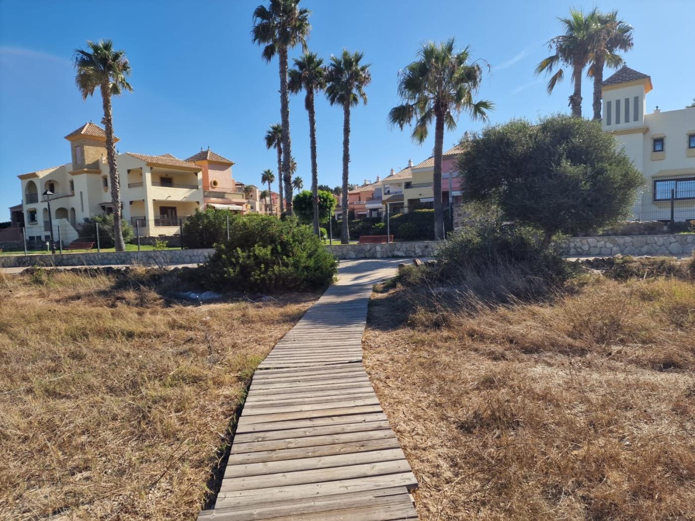 image Amplio apartamento en Urb. Jardines de Zahara- 6 Pax 26