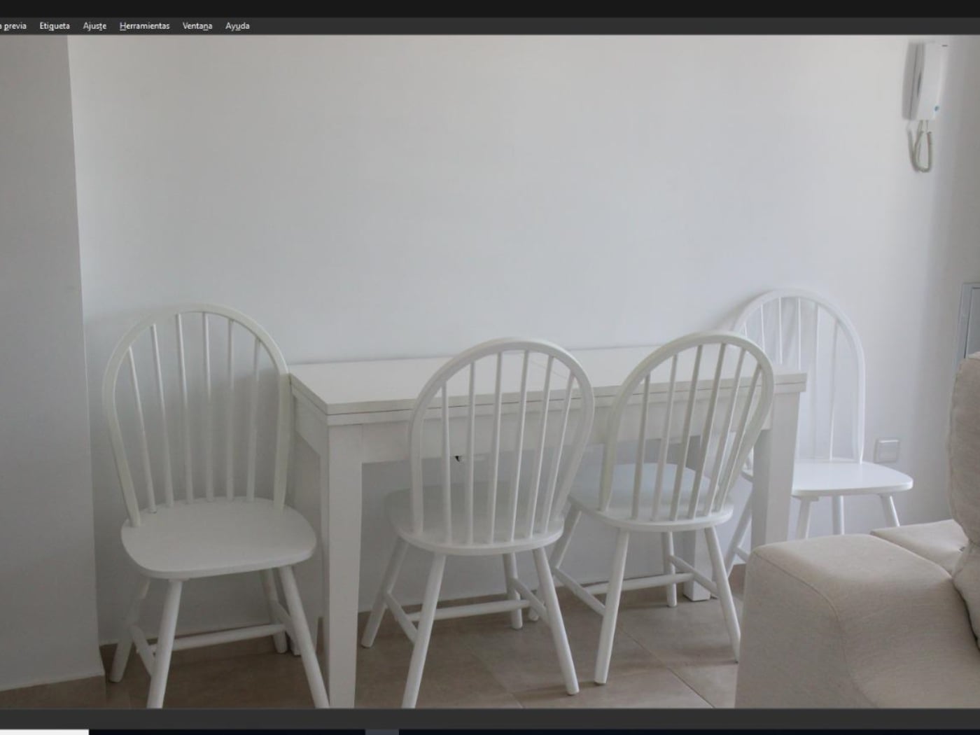 image Apartamento en el pueblo con piscina y garaje 4