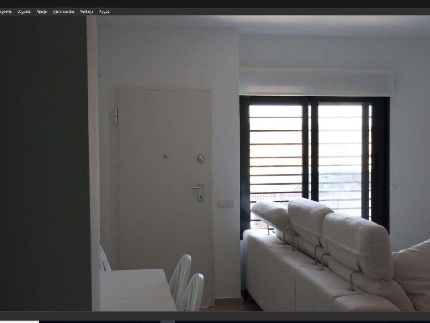 image Apartamento en el pueblo con piscina y garaje 5