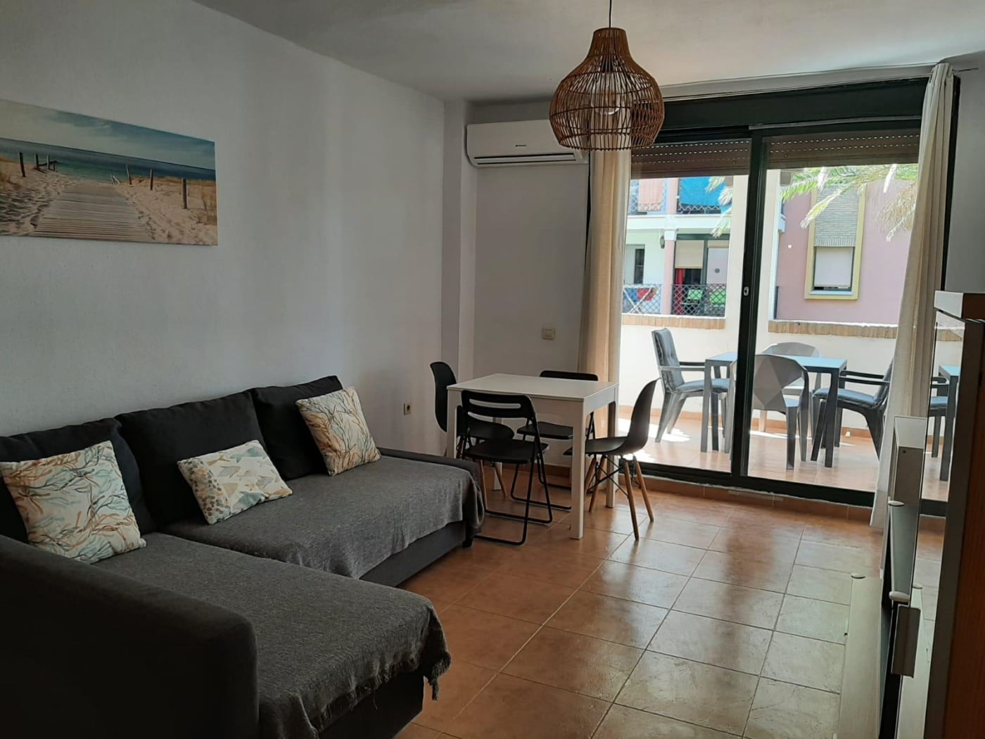 image Amplio apartamento de 1 dormitorio en Atlanterra - 4 Pax - 2