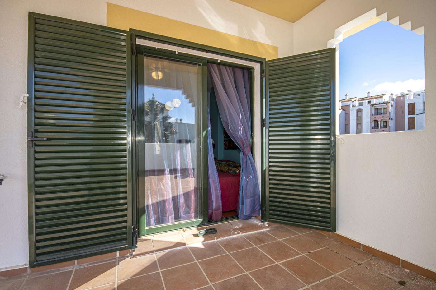 image Apartamento de 4 dorm + 3 baños en Urb. Mar de Plata 2