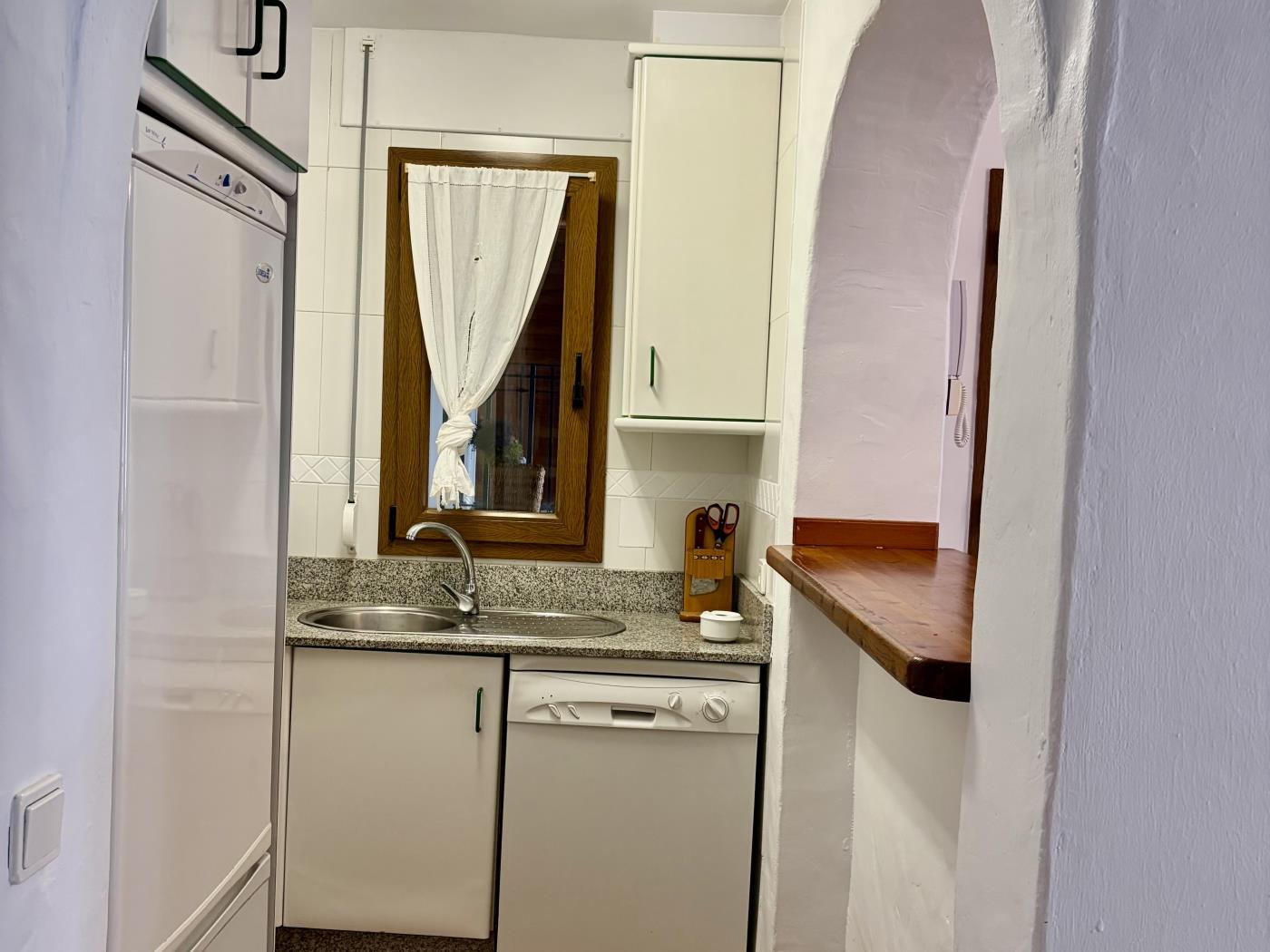 image Ático-dúplex de 1 dormitorio en Urb. Bahía de la Plata 17