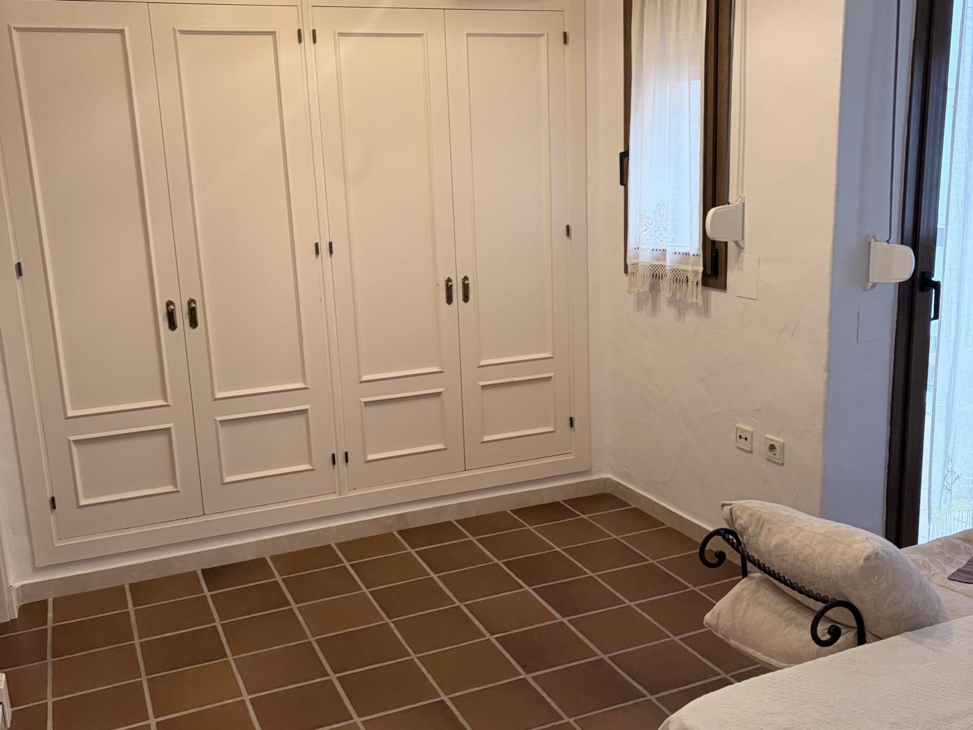 image Ático-dúplex de 1 dormitorio en Urb. Bahía de la Plata 9