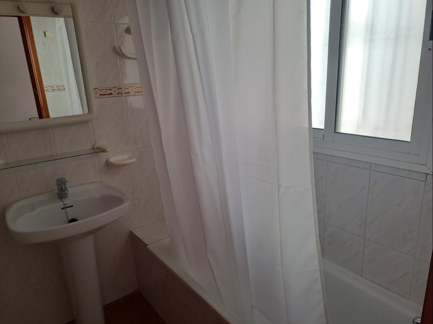 image Apartamento dúplex de 3 dorm en Urb. Las Palmeras - 5 Pax - 6