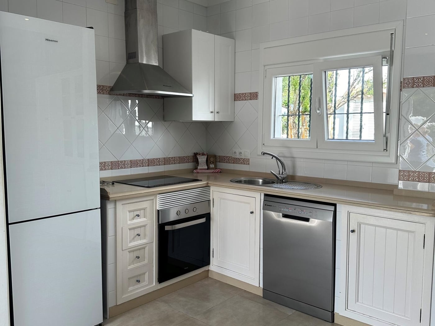 image Apartamento en el pueblo, 1ª línea de playa- 4 Pax - 4