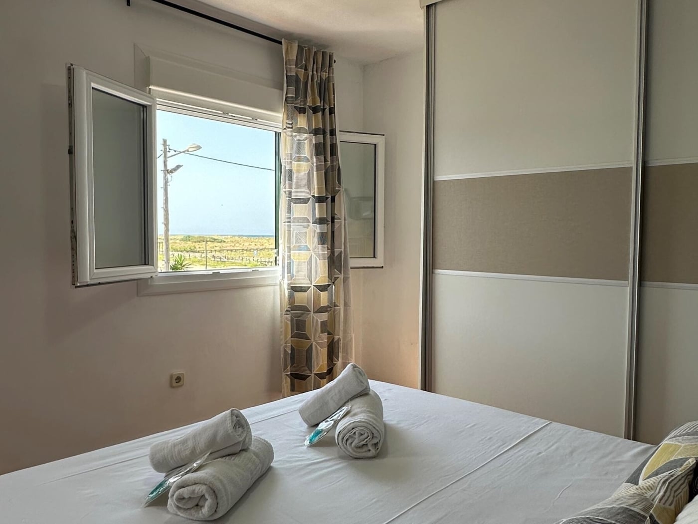 image Apartamento en el pueblo, 1ª línea de playa- 4 Pax - 7