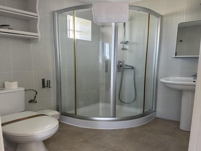 image Apartamento de 1 dormitorio en el pueblo, 1ª línea de playa- 10