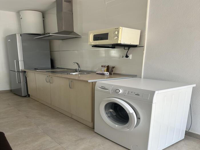 image Apartamento de 1 dormitorio en el pueblo, 1ª línea de playa- 4