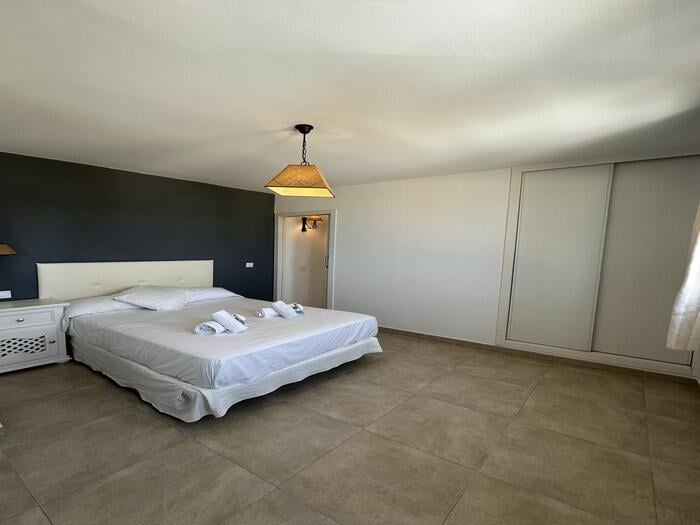 image Apartamento de 1 dormitorio en el pueblo, 1ª línea de playa- 6