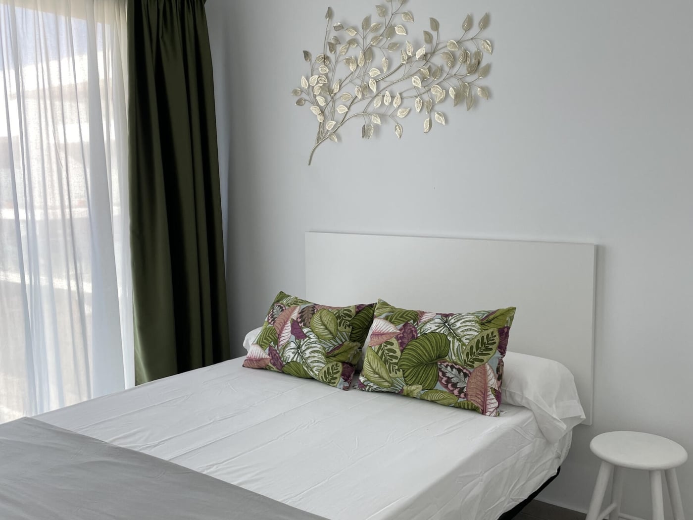 image Ático a estrenar en el pueblo-Piscina y Garaje-3 Dor + 2 Bañ 0