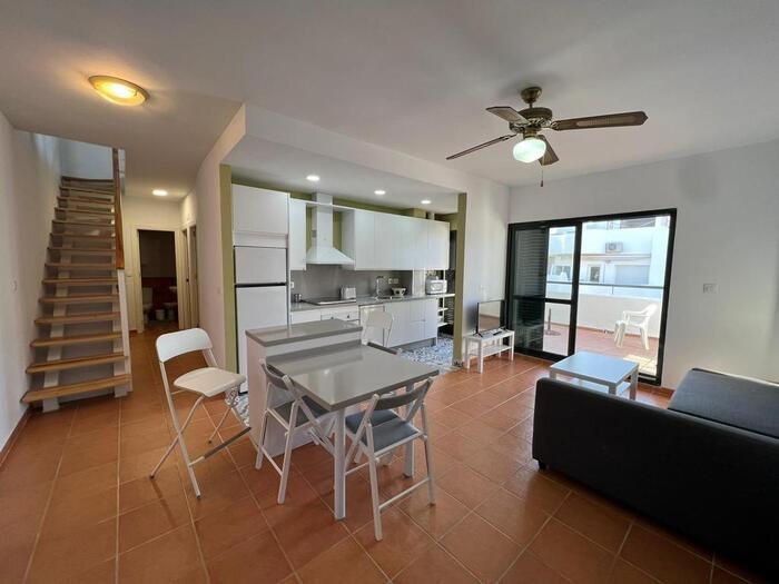 image Acogedor ático de 3 dorm + 2 baños 2