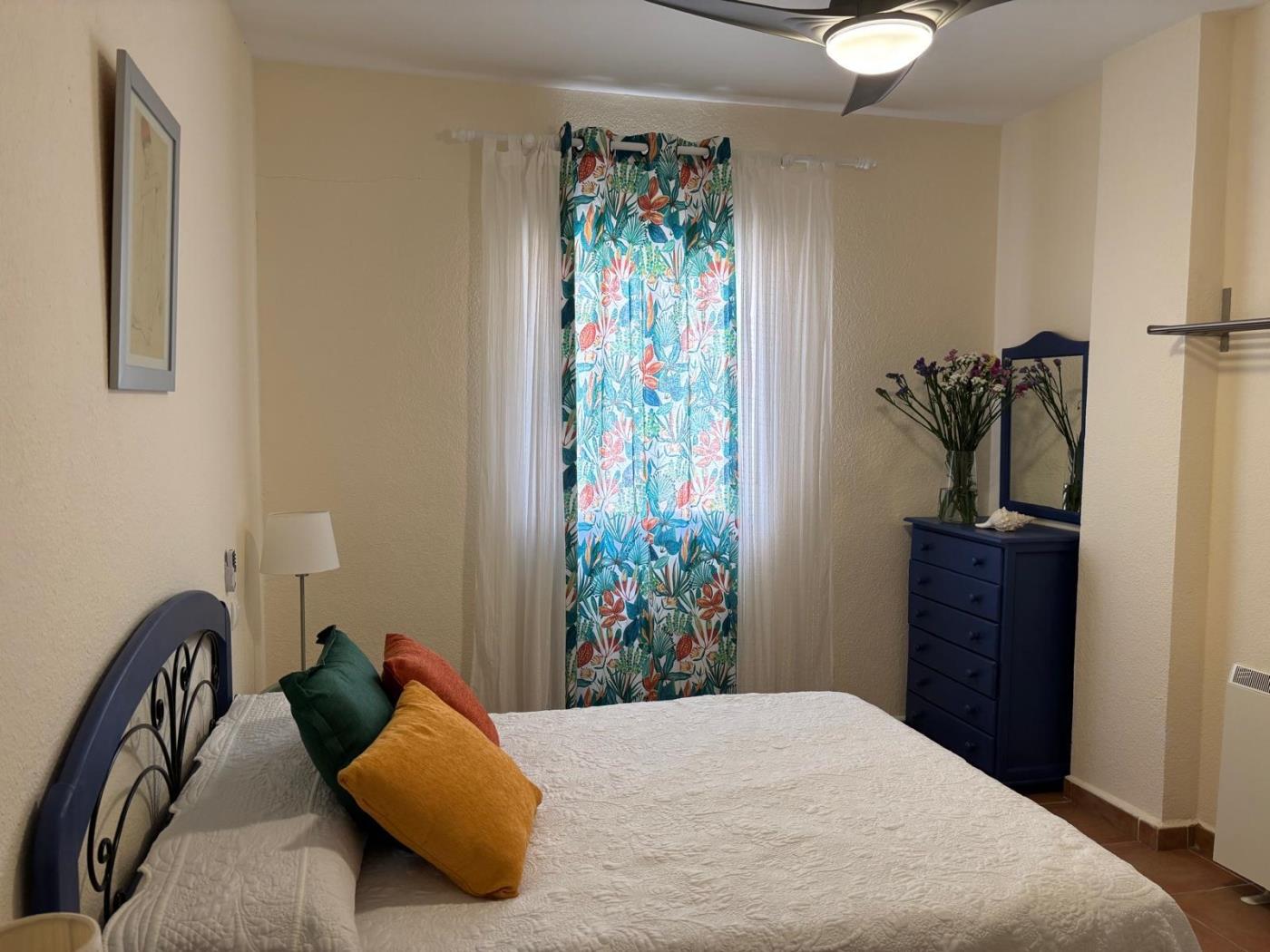 image Apartamento de 1 dormitorio con piscina en el pueblo de Zahara 12