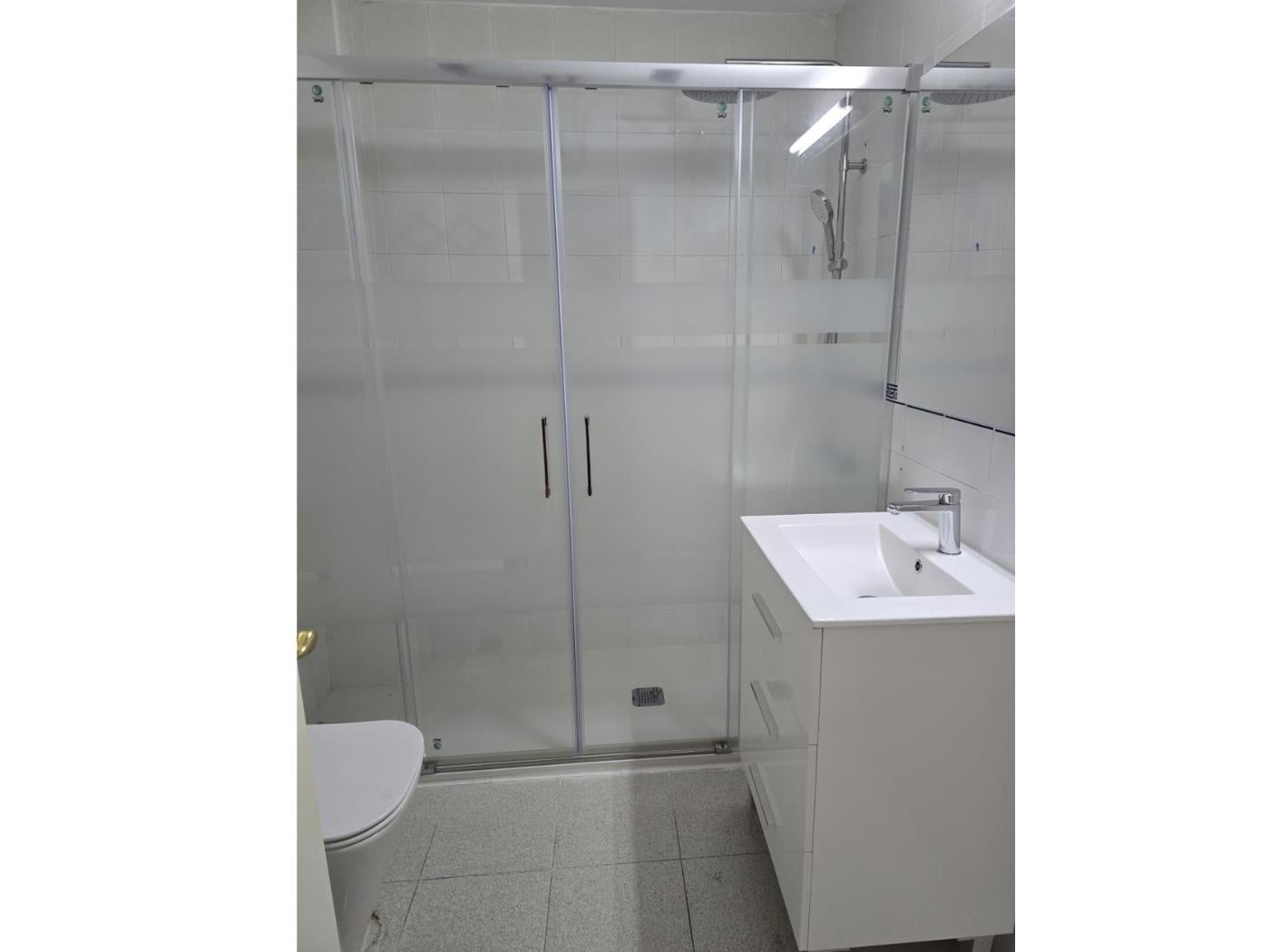 image Ático en el pueblo de 2 dormitorios con piscina y garaje- 12