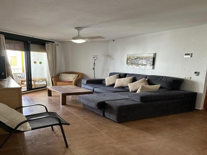 image Apartamento de 2 dormitorios en Urb. Atl. Costa-4 Pax- 2