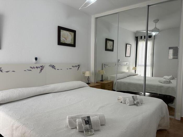 image Apartamento de 2 dormitorios en Urb. Atl. Costa-4 Pax- 8