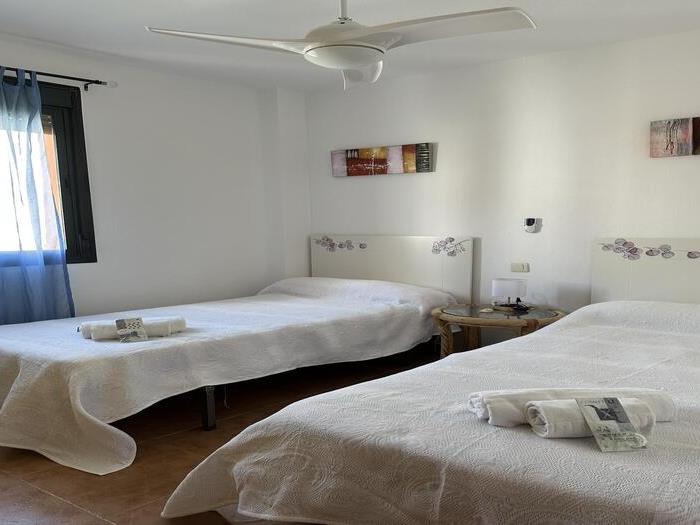 image Apartamento de 2 dormitorios en Urb. Atl. Costa-4 Pax- 9