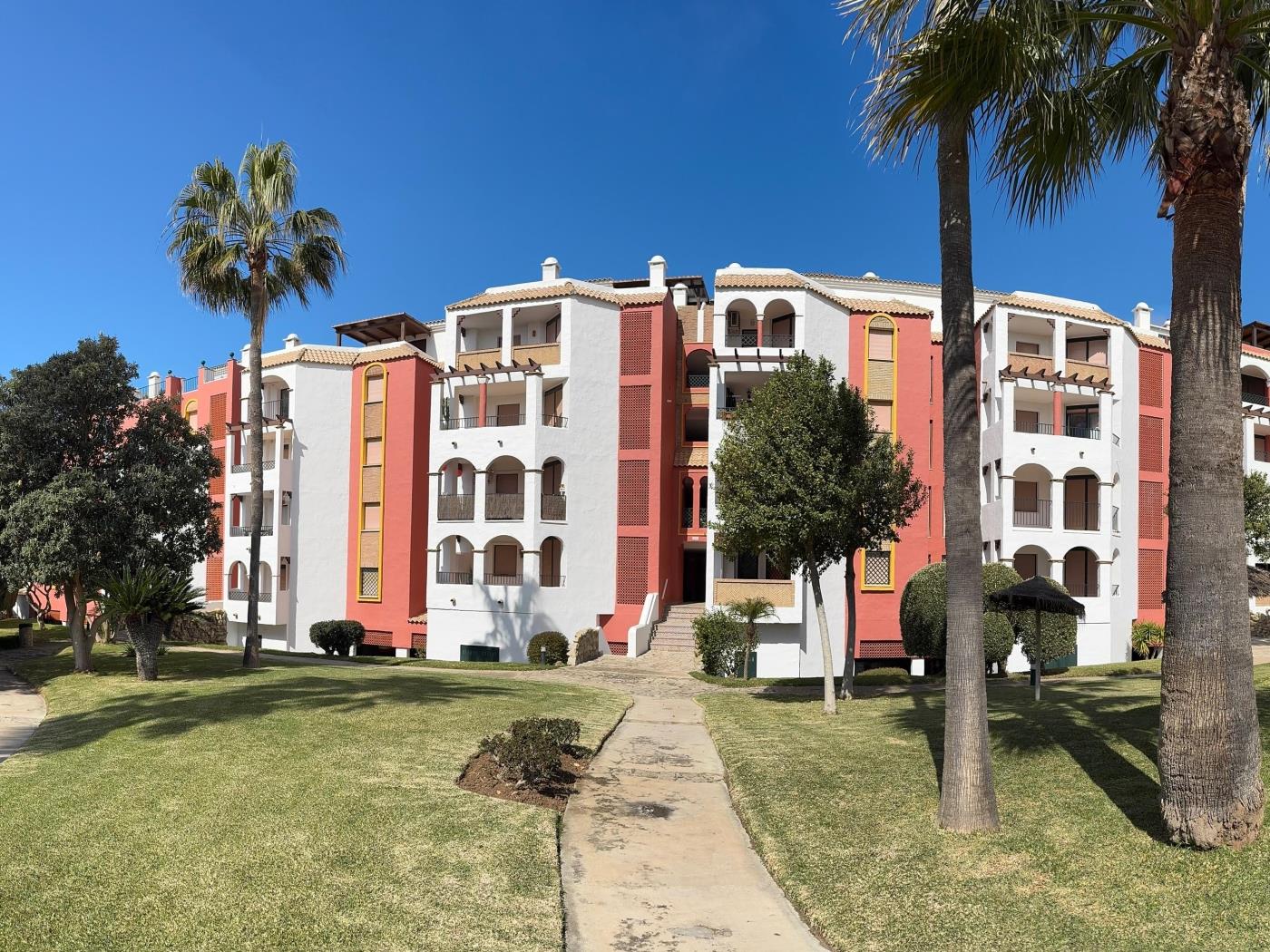 image Apartamento de 1 dormitorio en Urb. Atl. Sol- 4 Pax - 1