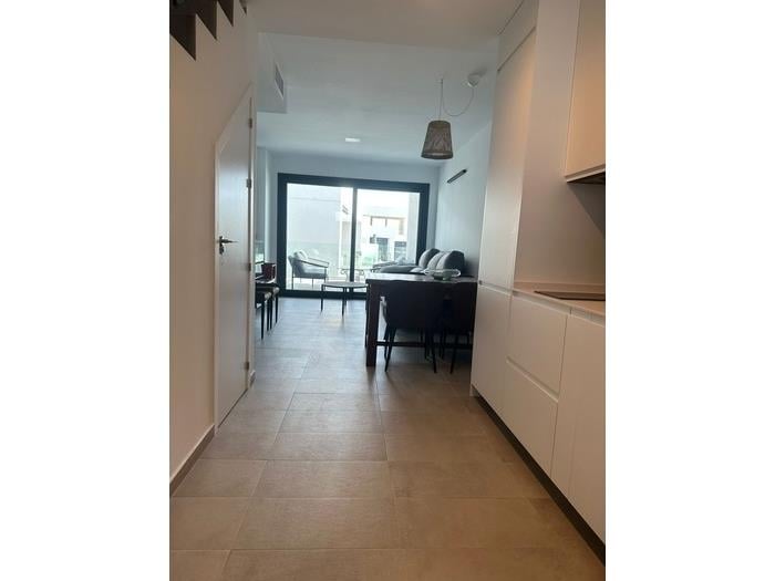 image Apartamento en el pueblo de 3 dormitorios con piscina y garaje 3