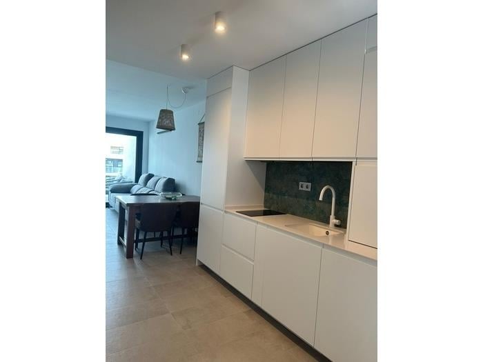 image Apartamento en el pueblo de 3 dormitorios con piscina y garaje 4