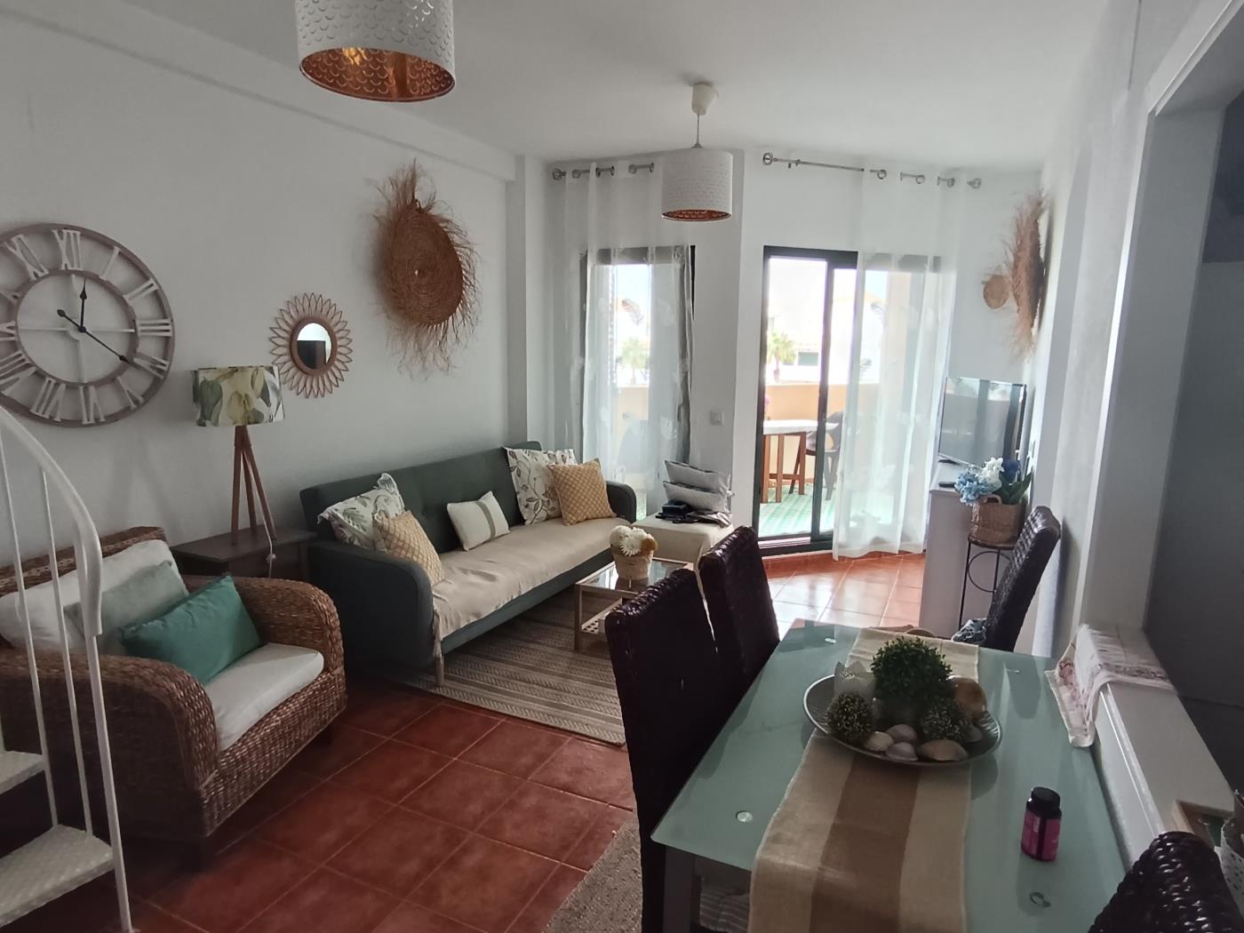 image Bonito ático con vistas directas al mar- Urb. Mar de Plata 0