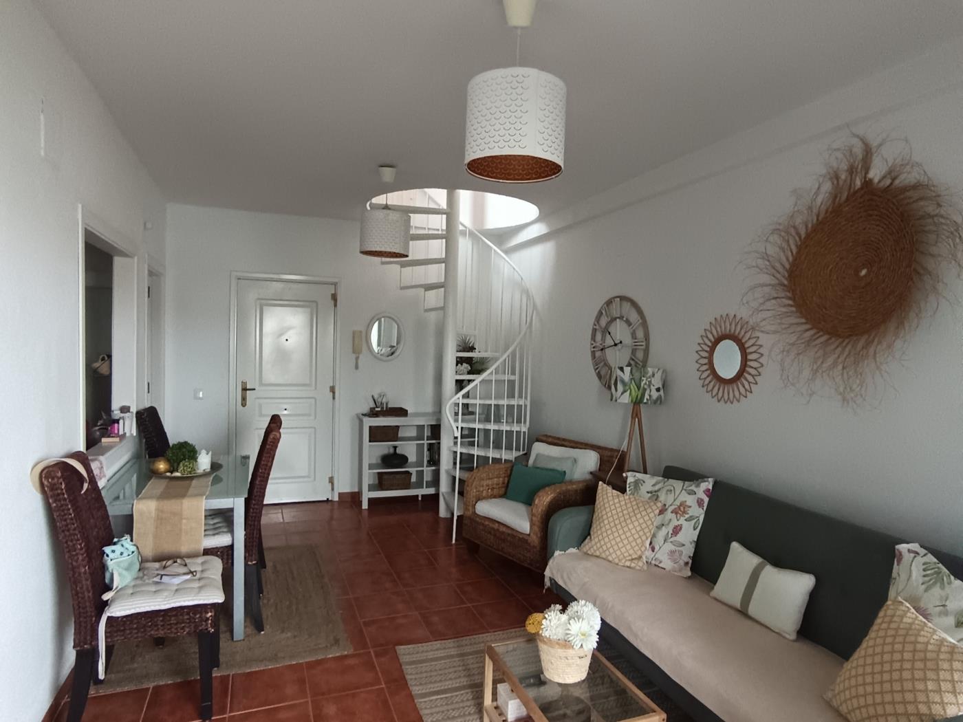 image Bonito ático con vistas directas al mar- Urb. Mar de Plata 1