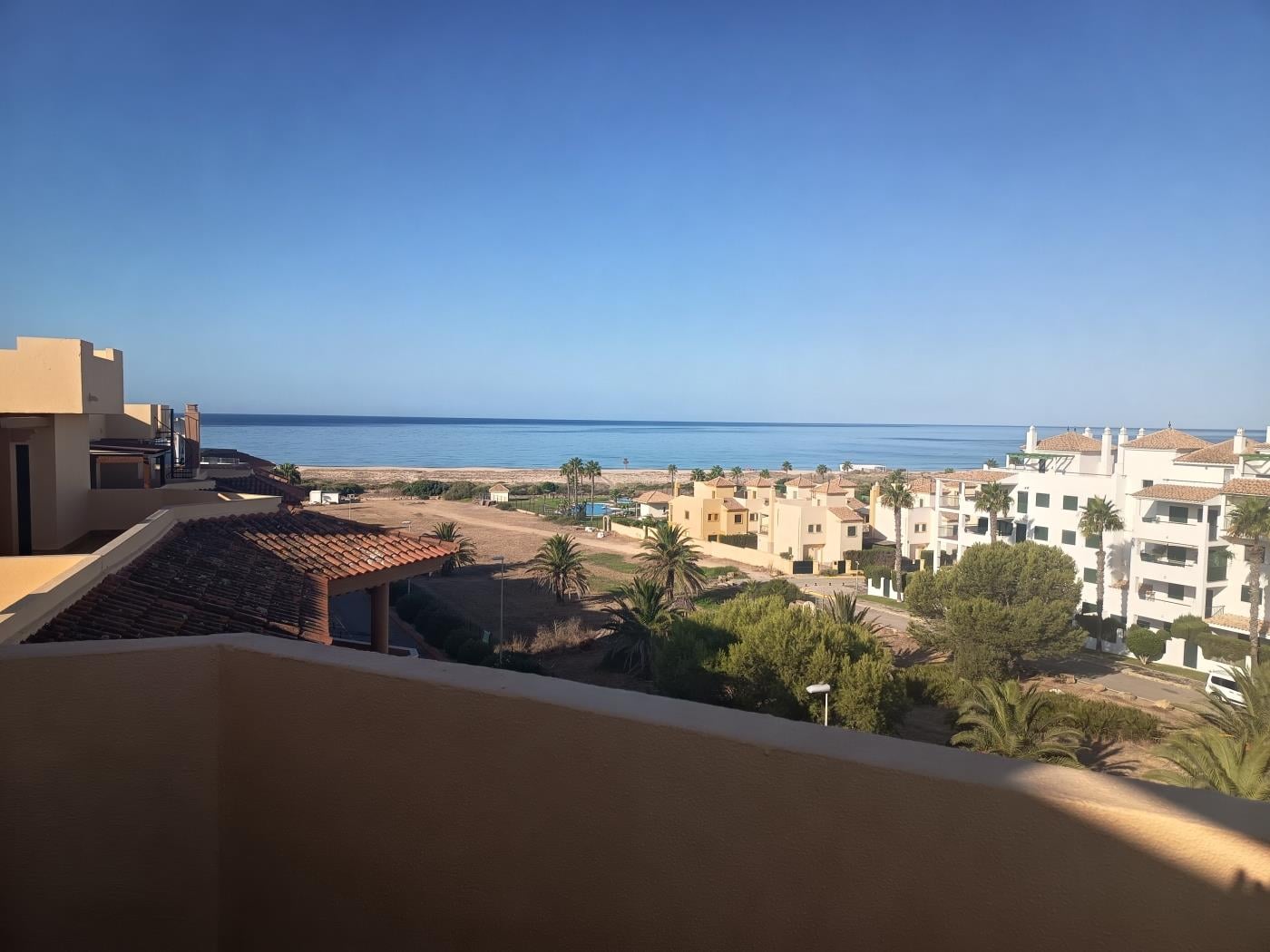 image Bonito ático con vistas directas al mar- Urb. Mar de Plata 22