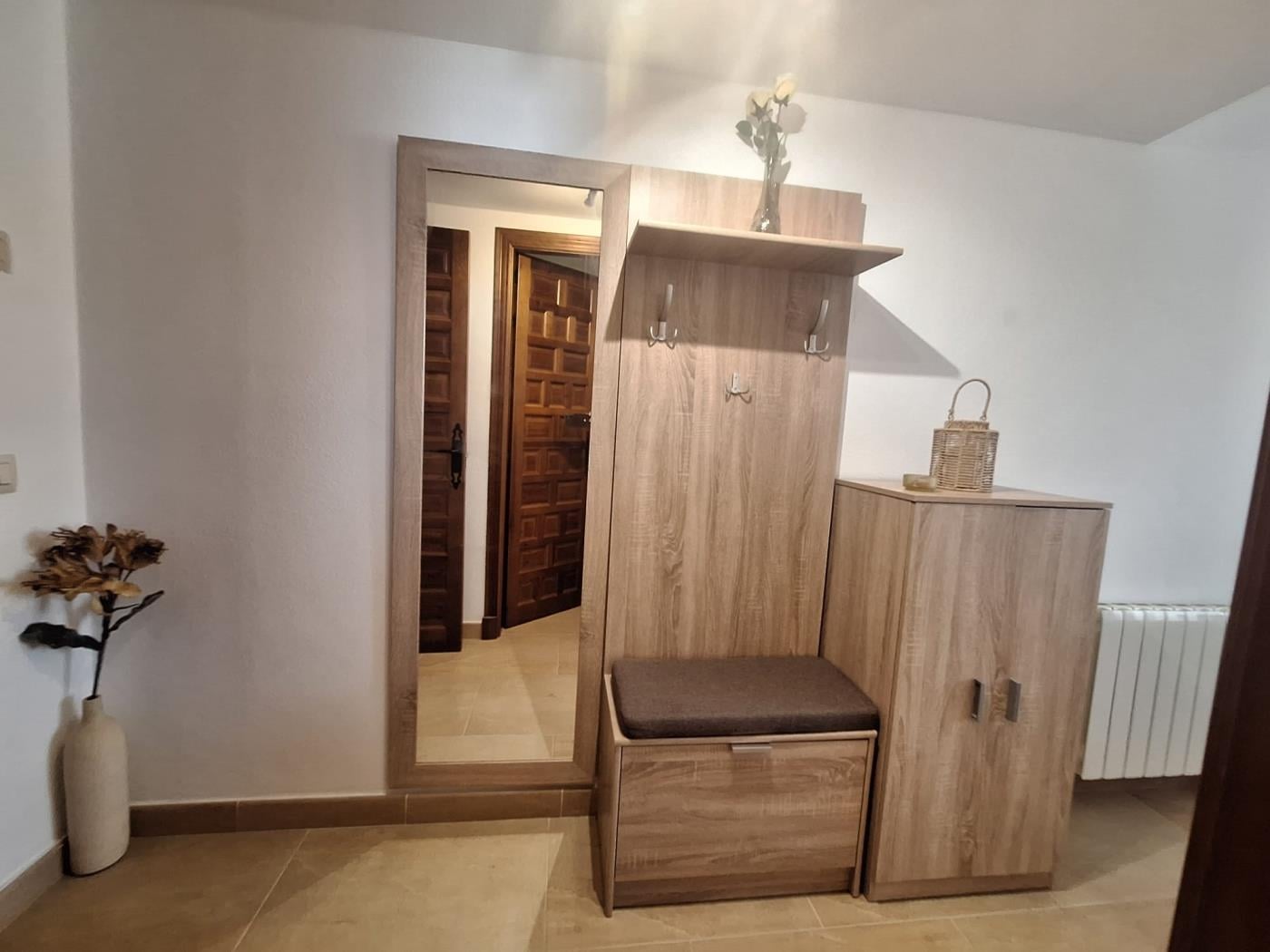 image FANTÁSTICA CASA ADOSADA EN LA TAHONA DE 3 DORMITORIOS + 2 BAÑOS. 10